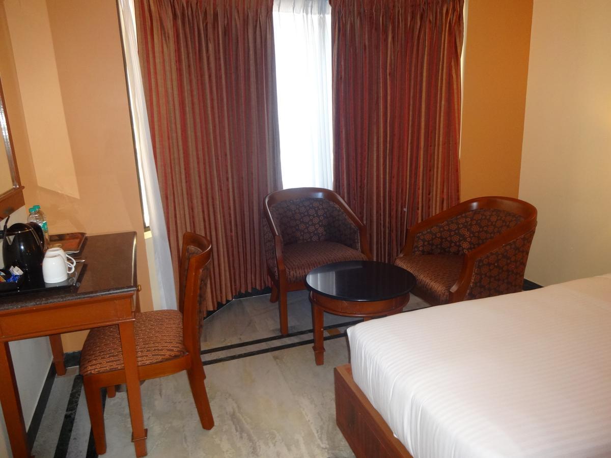 Hotel Grand Palace Chennai Exterior photo