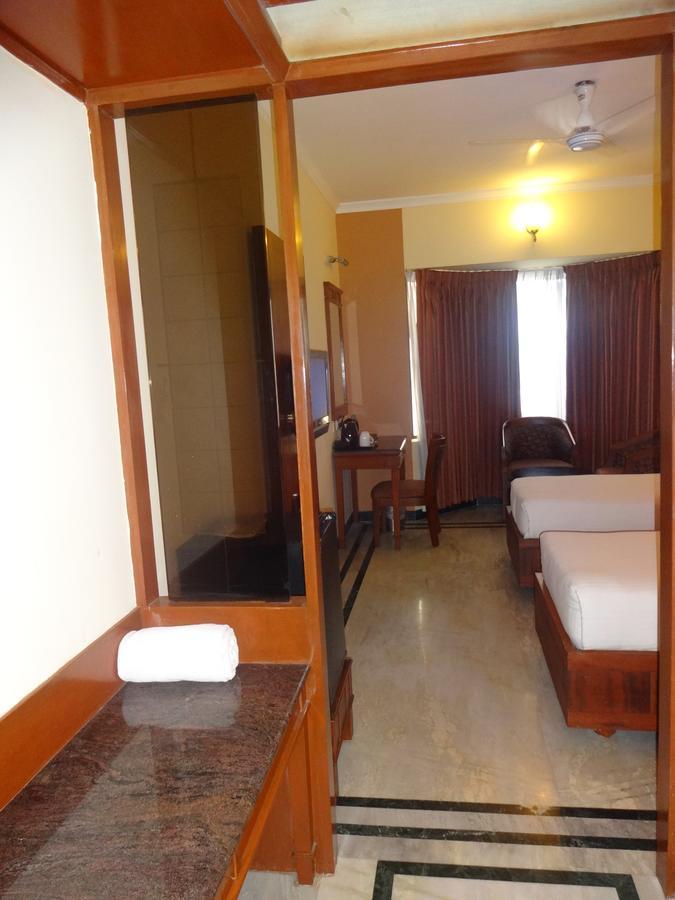 Hotel Grand Palace Chennai Exterior photo