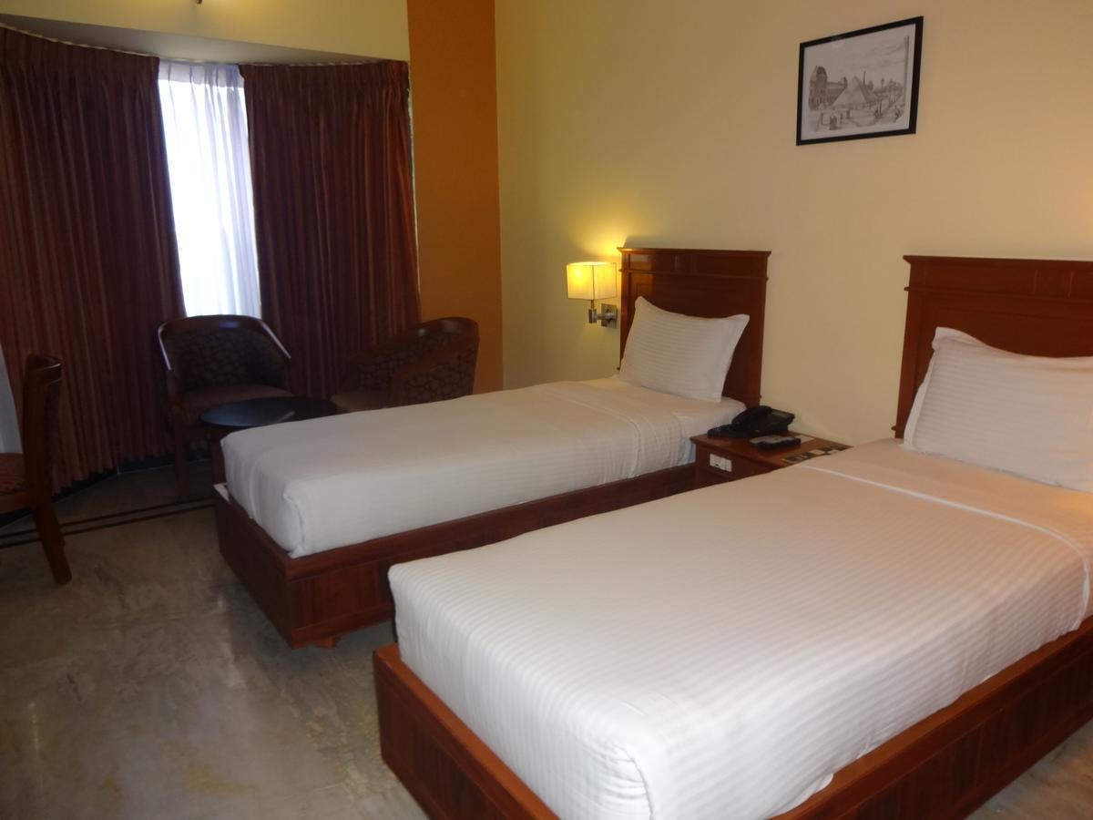 Hotel Grand Palace Chennai Exterior photo